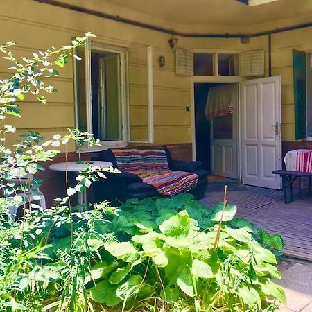 Vintage Studio Apartment, Garden And Free Parking Будапеща Екстериор снимка