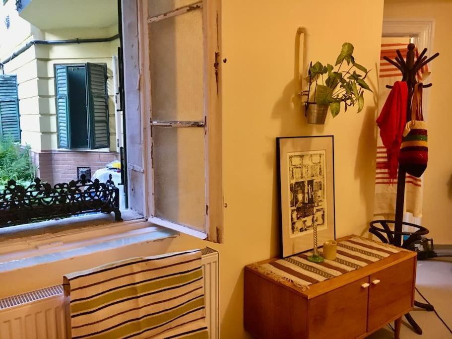 Vintage Studio Apartment, Garden And Free Parking Будапеща Екстериор снимка