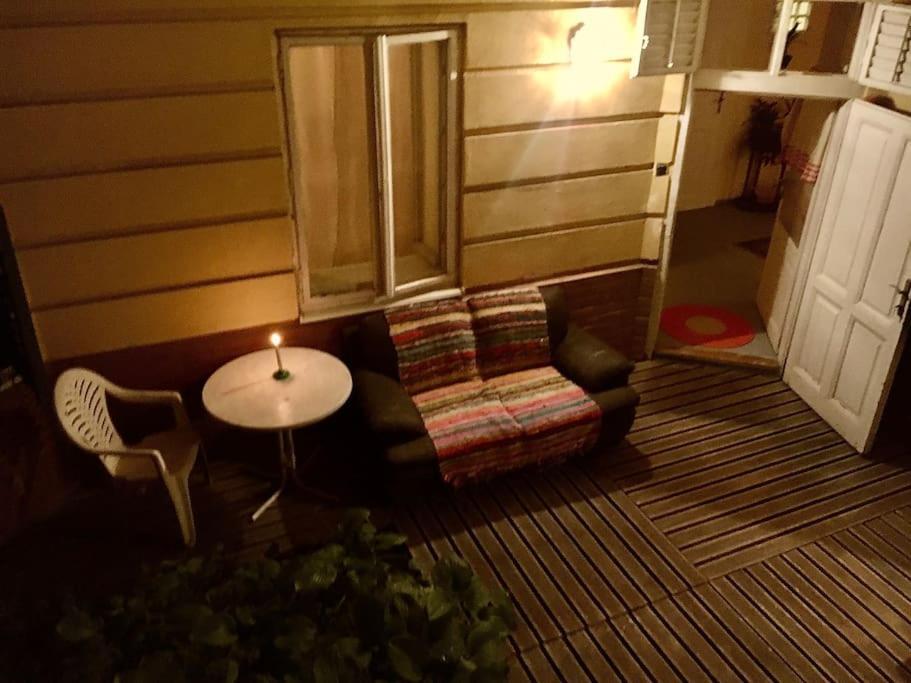 Vintage Studio Apartment, Garden And Free Parking Будапеща Екстериор снимка